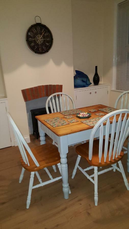 Chinwin Cottage 韦茅斯 外观 照片